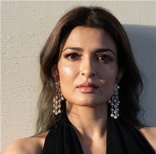 Dr. Anuragini Pandey, MD